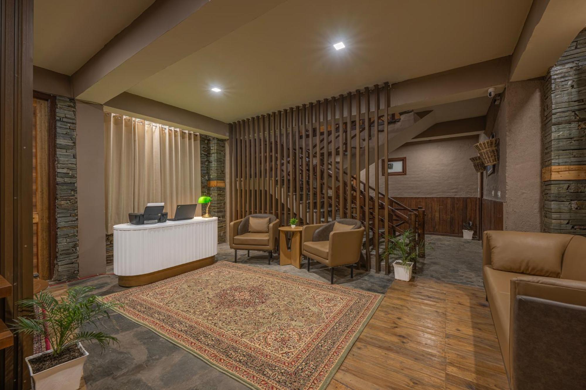 Hotel Wood Winds - A Best Valley View Hotel Shimla Exterior foto