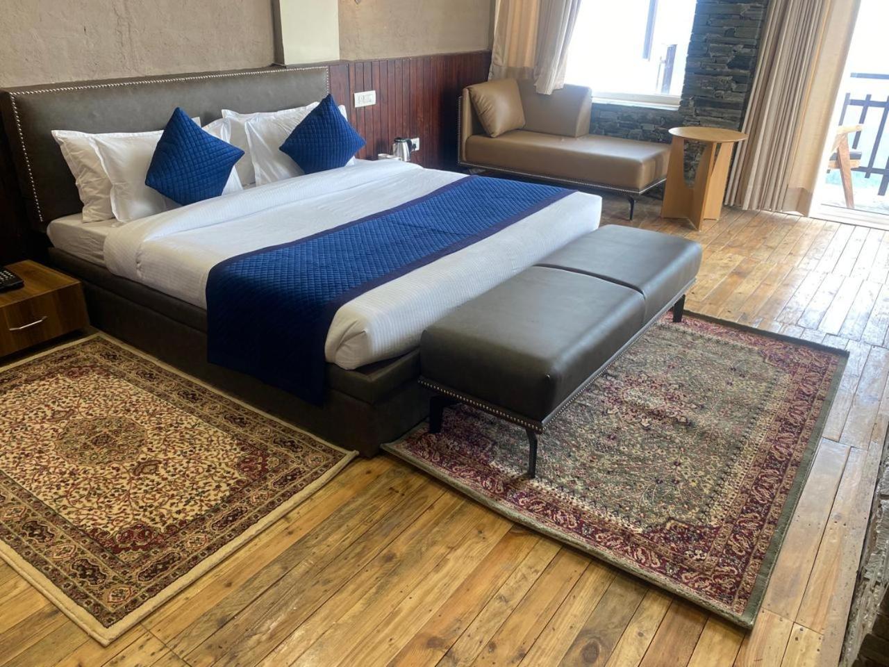 Hotel Wood Winds - A Best Valley View Hotel Shimla Exterior foto